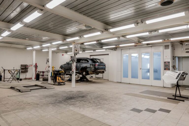 auto body repair shop