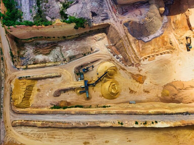 mining equipment supplier