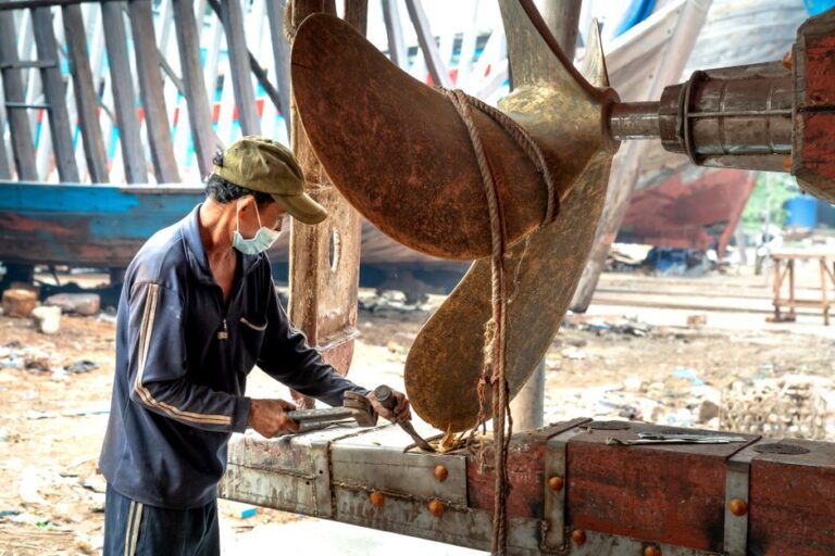 marine engine supplier