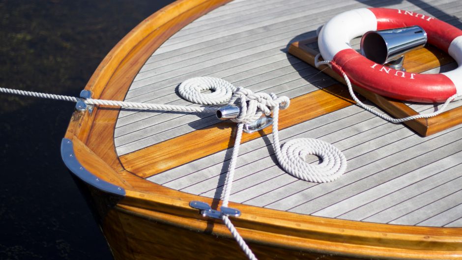 boat detailing service